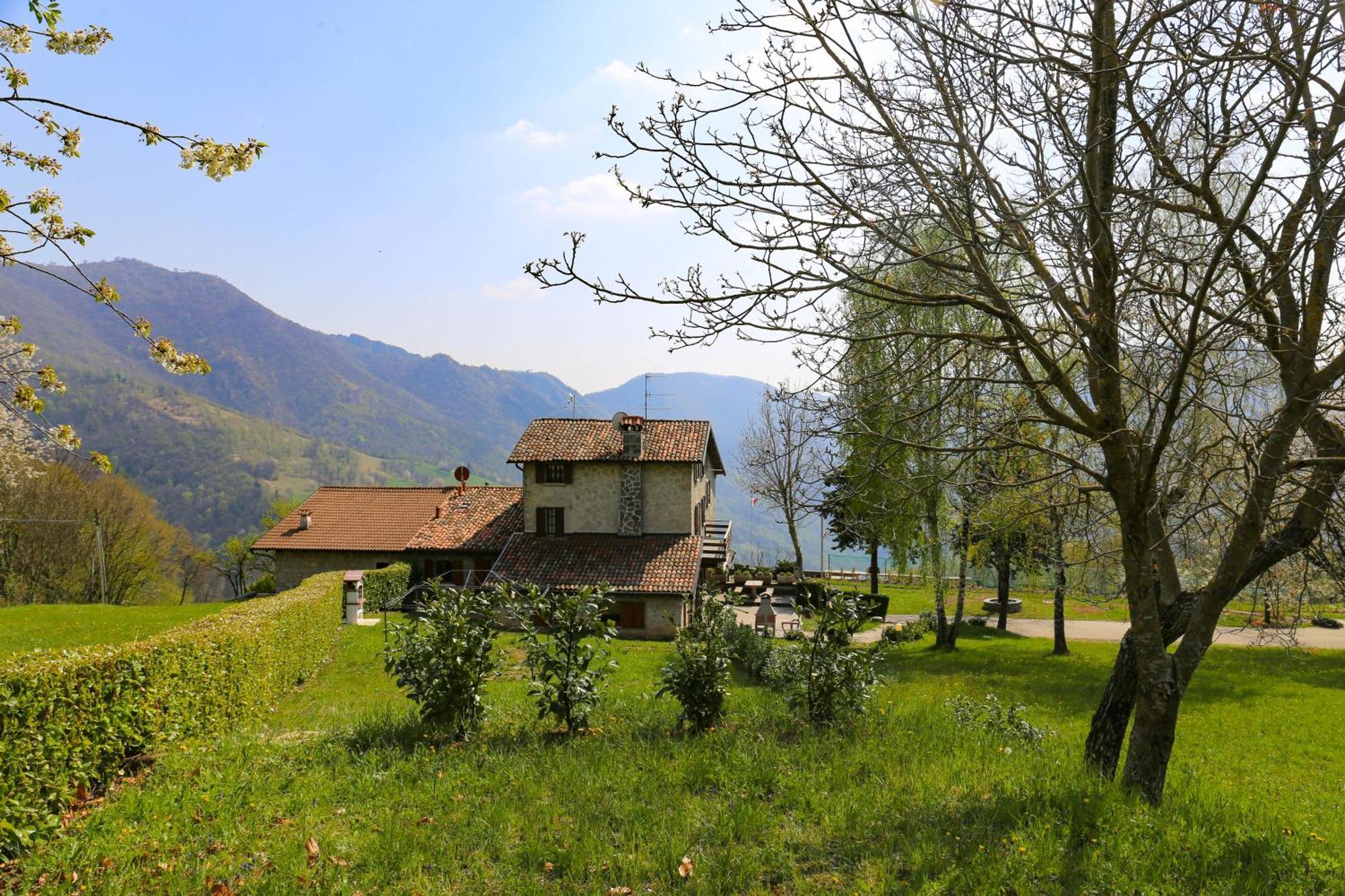 Casa Vacanza Pratolungo Villa Zogno Ngoại thất bức ảnh